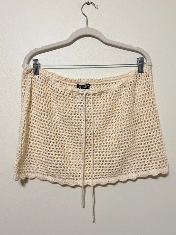 NWT J. CREW Crochet beach Mini skirt Size Medium NEW Cream - Image 2