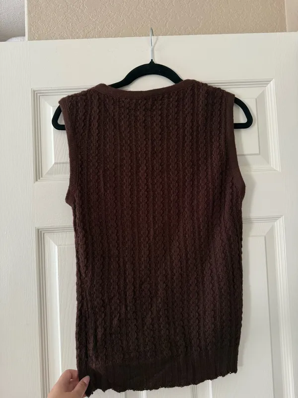 Chocolate Brown Cable Knit Sweater Vest Size M - Image 4