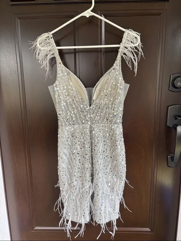 NWT Gianni Bini Sequined Feathered BodyCon Mini Dress Size XS - Image 8