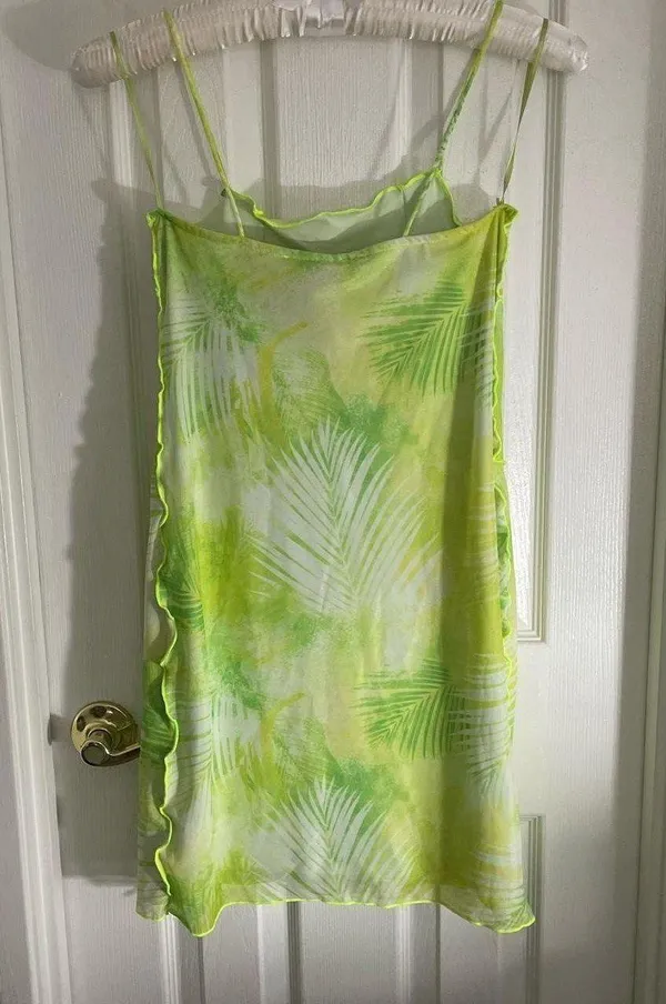 Bershka Trendy Tropical Dress - Image 4