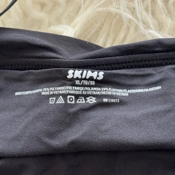 Skims Fits Everybody Cropped Cami Onyx Size XL - Image 5