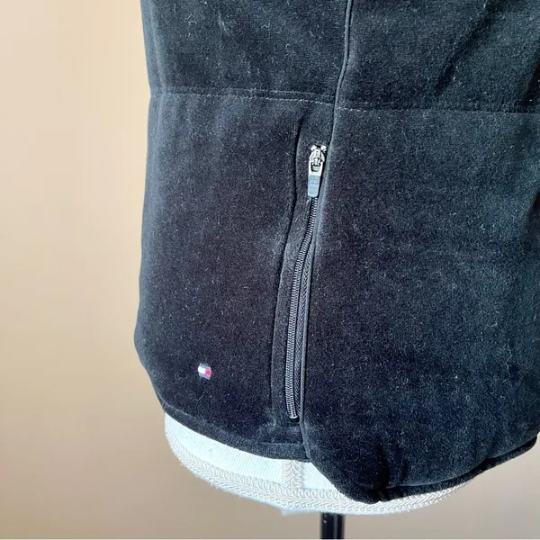 TOMMY HILFIGER | Black Velour Puffer Vest Sz L - Image 5