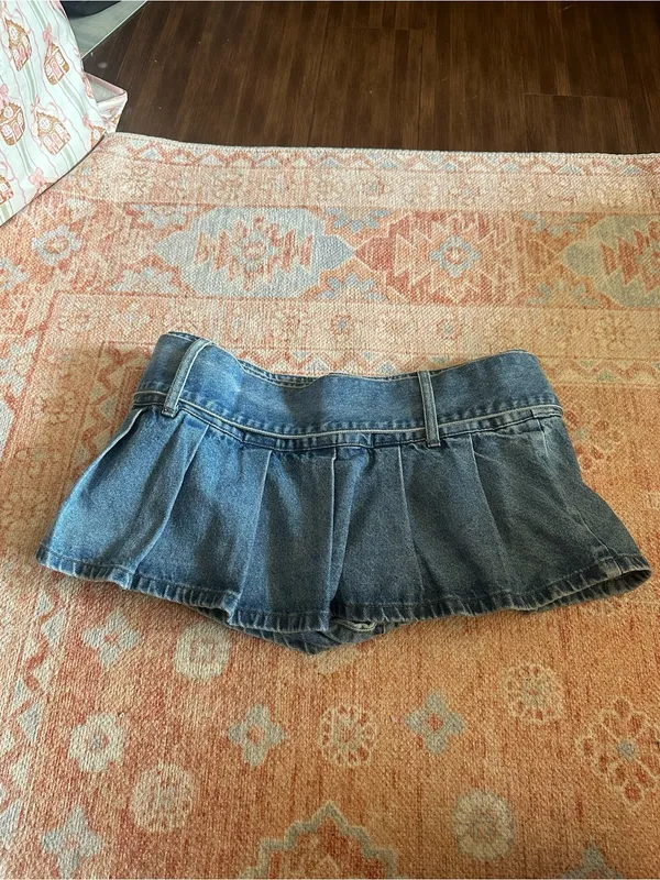 Edikted denim pleated low rise micro skirt skort preppy going out Y2K size Large - Image 6