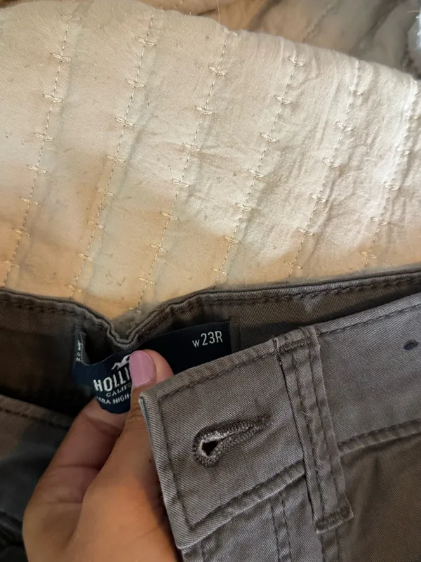 Hollister Dark Grey Cargo Baggy Pants Size 000 or 23 - Image 3