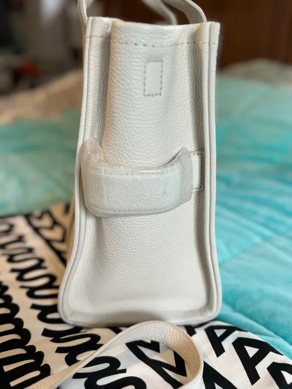 Marc Jacobs Tote - Image 7