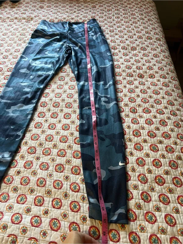 Nike Dri-FIT Women's Mid-Rise Blue Camo Leggings Thunder Blue Size Small - Image 8