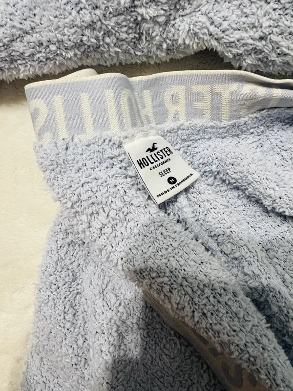 Hollister Sleep Light Blue Sherpa Pajama Set - Image 3