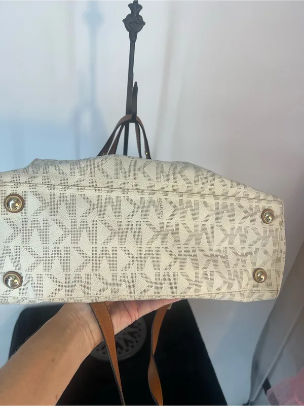 Michael Kors White Logo Tote with Brown chain & Leather Cynthia Medium bag - Image 8