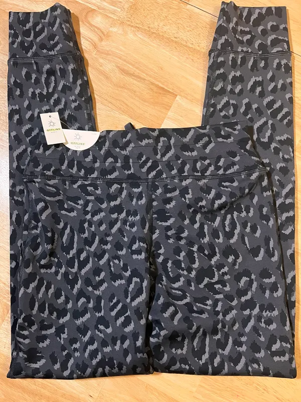 Aerie Medium OFFLINE By Jacquard Peak Legging BNWTS $54.95 - Image 4