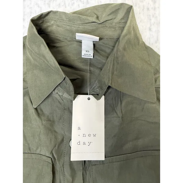 A New Day Womens XS Olive Green Utility Button Down Shirt‎ Long Sleeve NWT. - Image 2