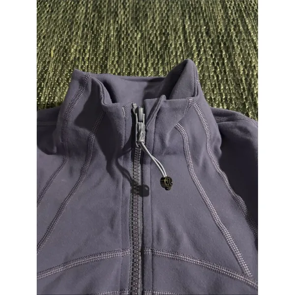 Lululemon Define Jacket *Luon Viola Purple Sculpting Bodycon Compressive Size 6 - Image 3
