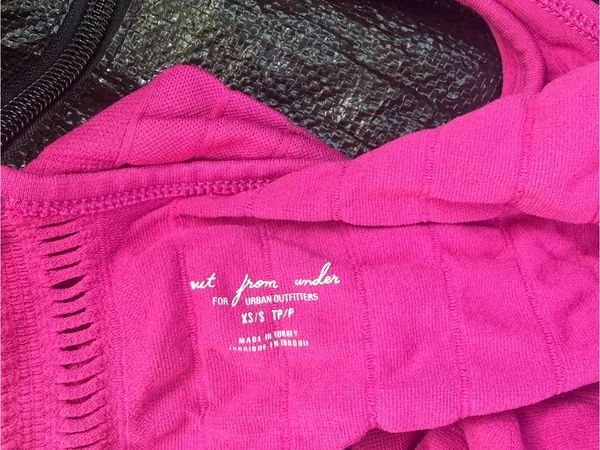 Urban Outfitters pink crop top xs - Image 3