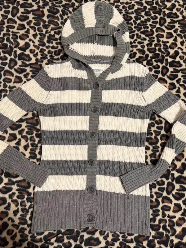 2000s vintage style 2011 aeropostale gray and white striped hooded knit cardigan - Image 3