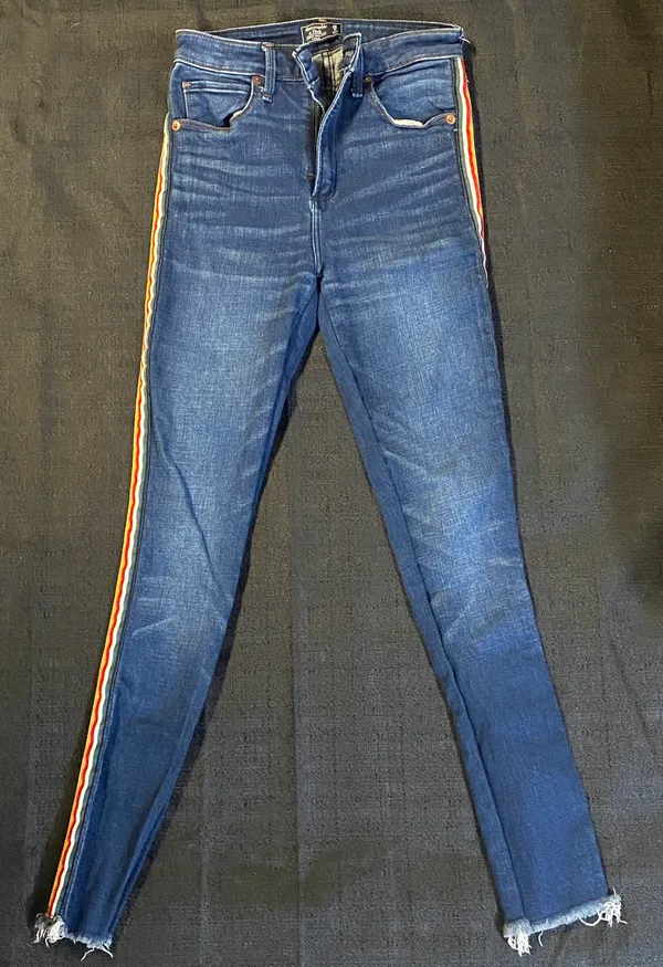 Abercrombie Jeans - Image 2
