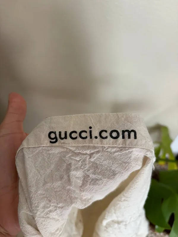 Gucci Cream Tote with Logo Plaque - Image 4