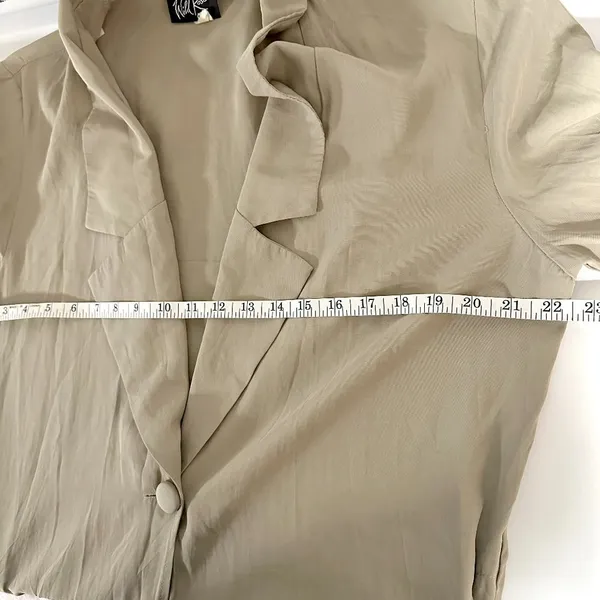 VTG Wild Rose Trench Coat - Image 10