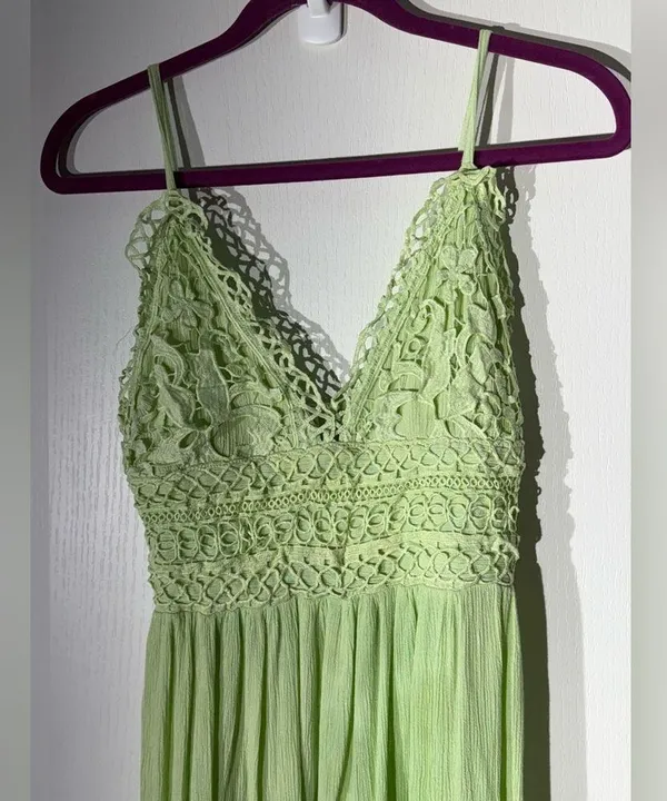 Rebellion Elegant Green Lace Maxi Dress - Image 2