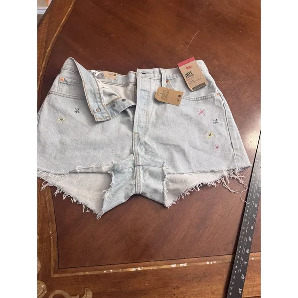 Levi’s 501 Women’s Cut Off Denim Shorts Size W31 Embroidered - Image 2