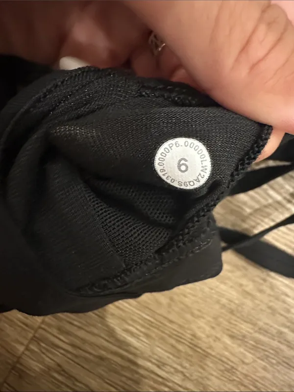 Lululemon Longline Black Strappy Back Sports Bra - Image 3