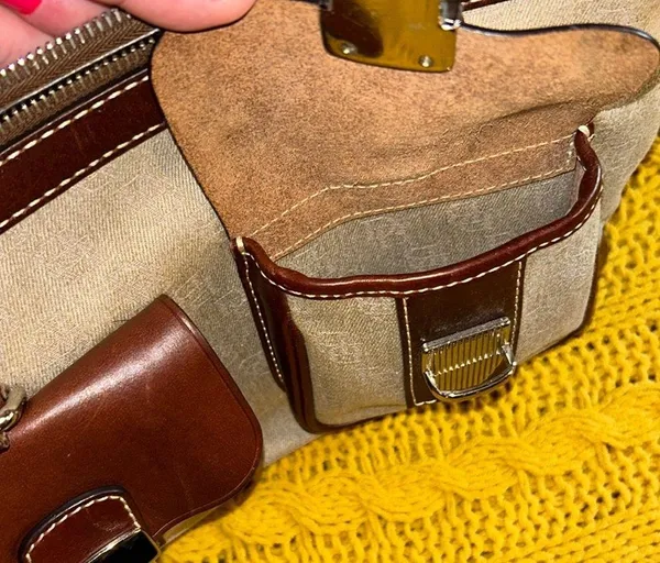 Dooney & Bourke Vintage Signature Beige Monogram Handbag - Image 16
