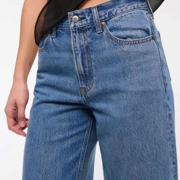 Abercrombie & Fitch The Wide Leg High Rise Jeans Size 30 - Image 4