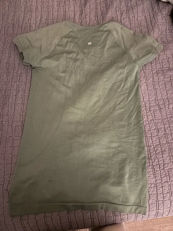 Lululemon Swiftly Tech Short Sleeve Shirt - Image 2