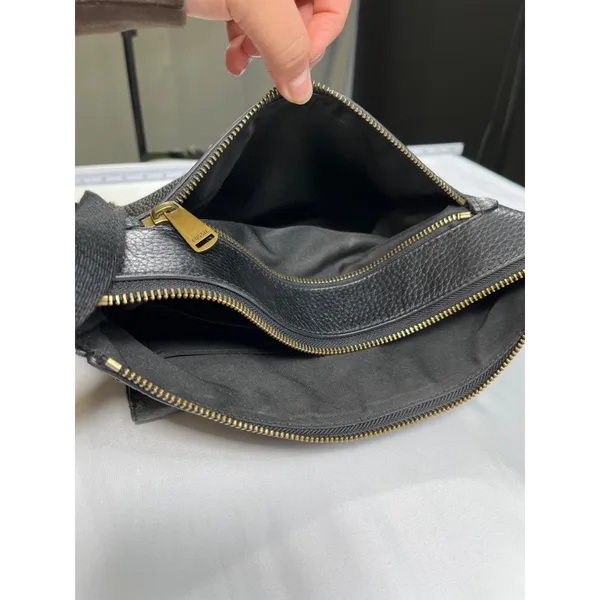 Fossil SKU 7461 Black Leather Crossbody Bag Purse - Image 10