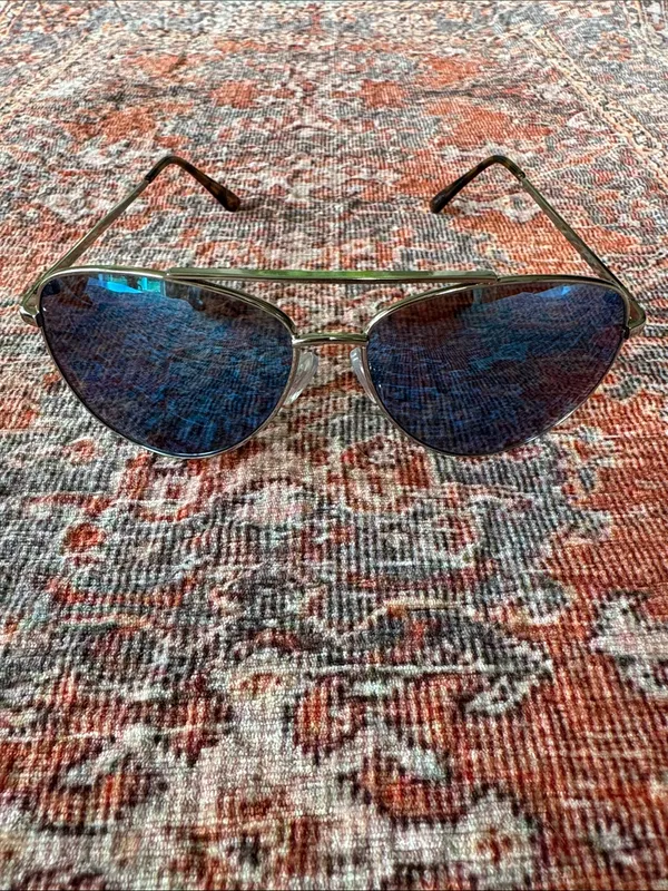 Silver Metal Aviator Sunglasses with Blue Tinted Reflective Mirror Lenses - Image 7