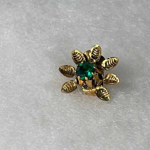 Vintage Austria green glass clip earrings. - Image 2