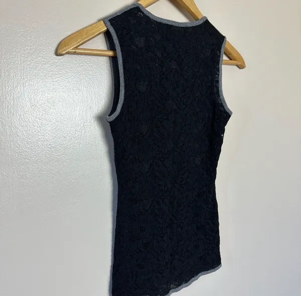 CLEARANCE! Ann Taylor Lace Back Shell Tank Size XSP EUC - Image 4