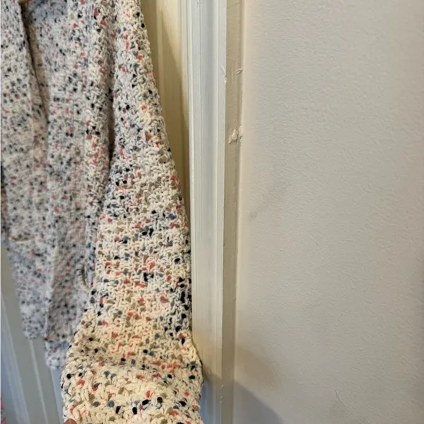 Moon & Madison Cream Confetti Cardigan with Colorful Fleck Detailing - Image 5