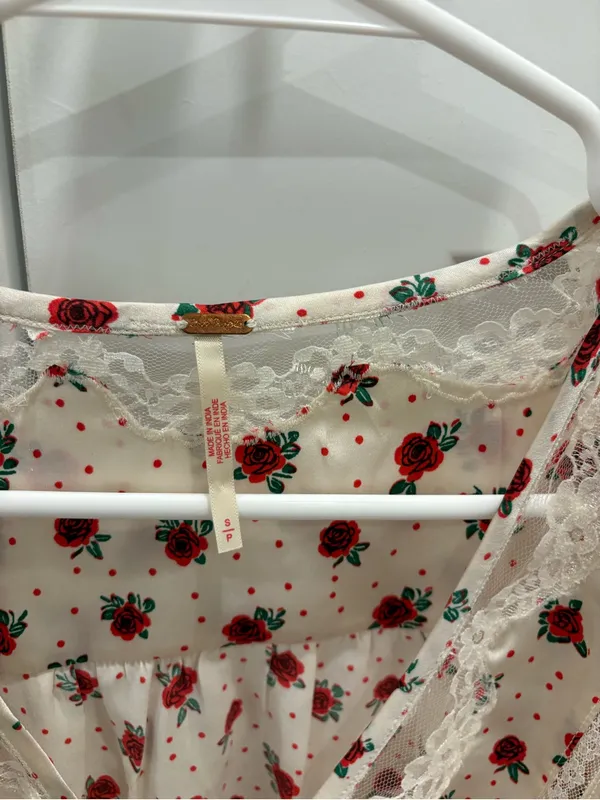 Free People Field of Roses Top Size Small - Image 3