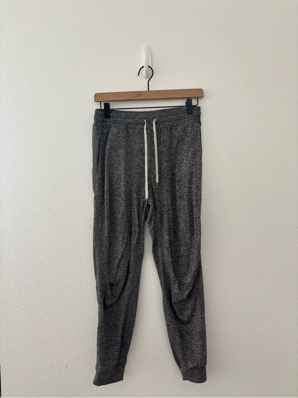Vuori Women's Performance Joggers in grey - Image 2