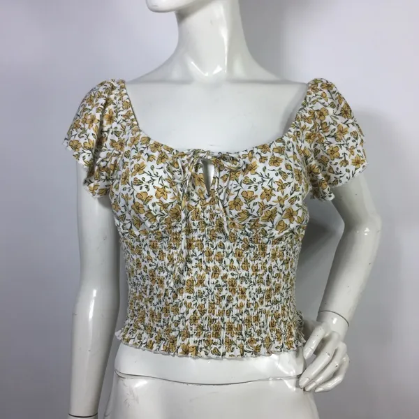 Billabong Smocked Floral Top Size L - Image 8