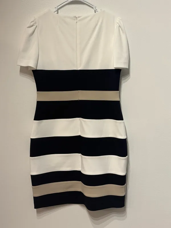 Unworn Tommy Hilfiger Women’s Short Sleeve Fitted Dress Size 12 - Image 2