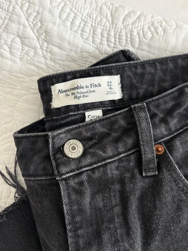 Abercrombie high rise 90 relaxed black jeans - Image 2