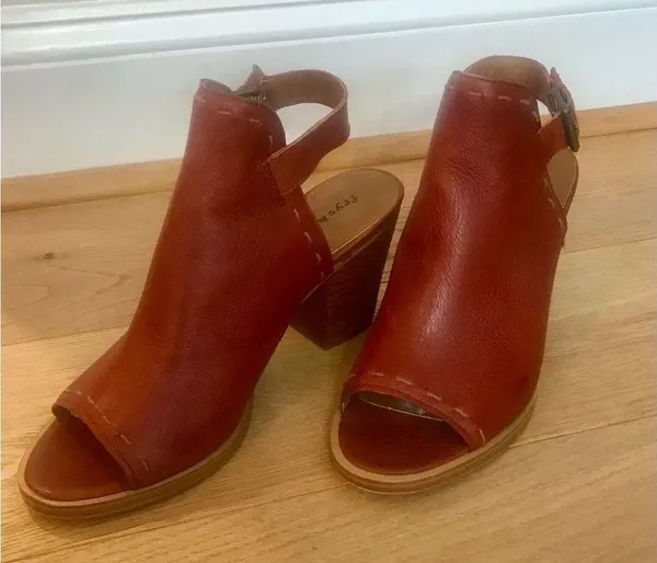 Frye Chestnut Brown Sling Back peep toe Chunky Leather Heels - Image 2