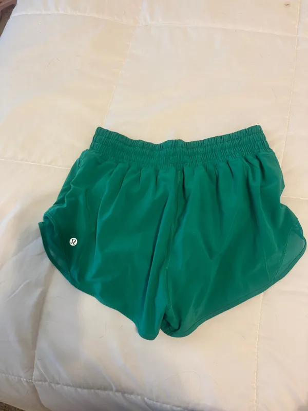 Lululemon Hotty Hot Shorts 2.5" - Image 2