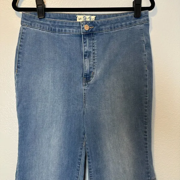 Free People Women's Size 31 Youthquake Crop Flare‎ Jeans Medium Wash - Image 11