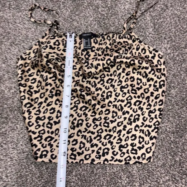 Forever 21 leopard print crop top in a M - Image 3