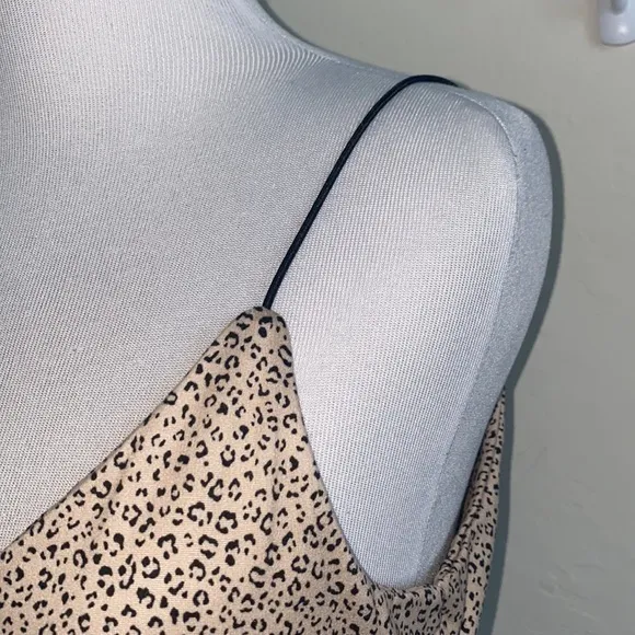 5/$30 🎈 Gaze large leopard print tank top‎ Tan - Image 3