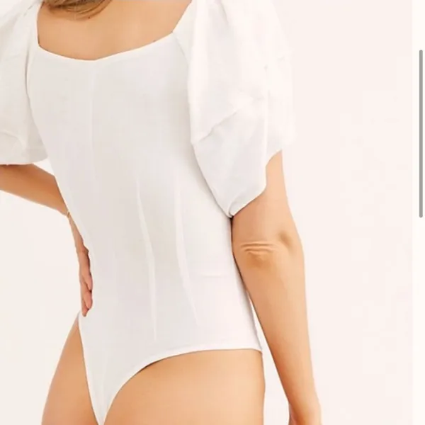 Free People Puff Sleeve Not Basic Bodysuit Size Small - Image 5