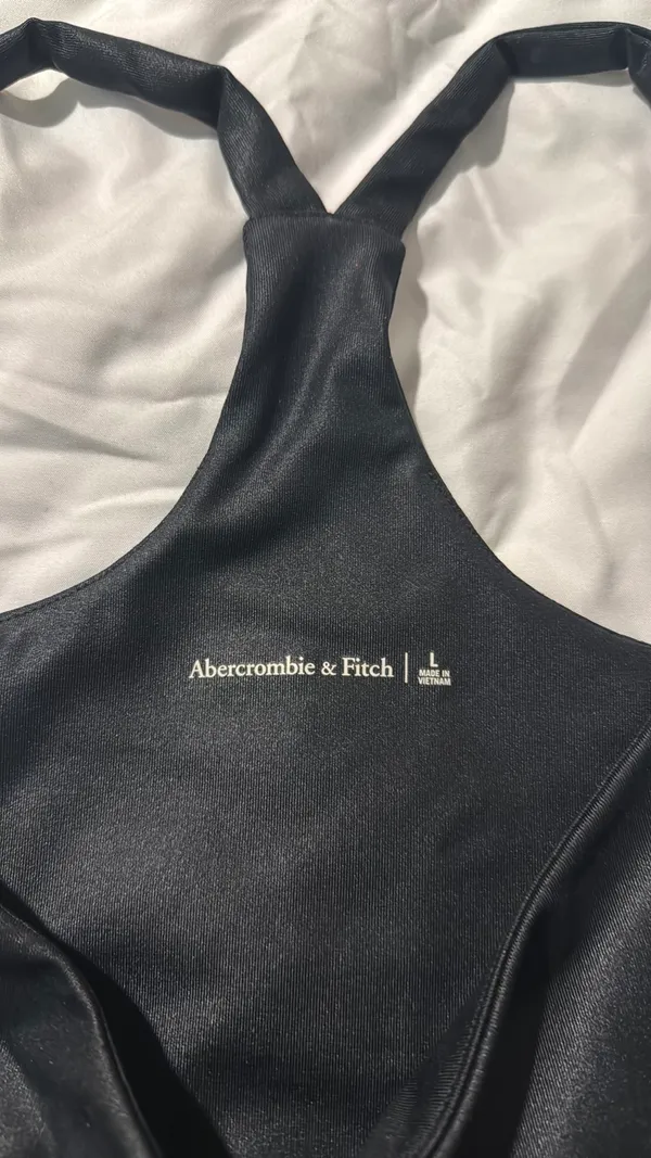 Abercrombie black crop top L - Image 5