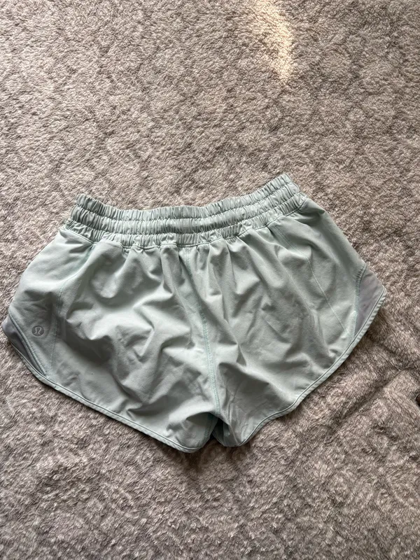 Lululemon Hotty Hot 2.5" Low-Rise - Image 2