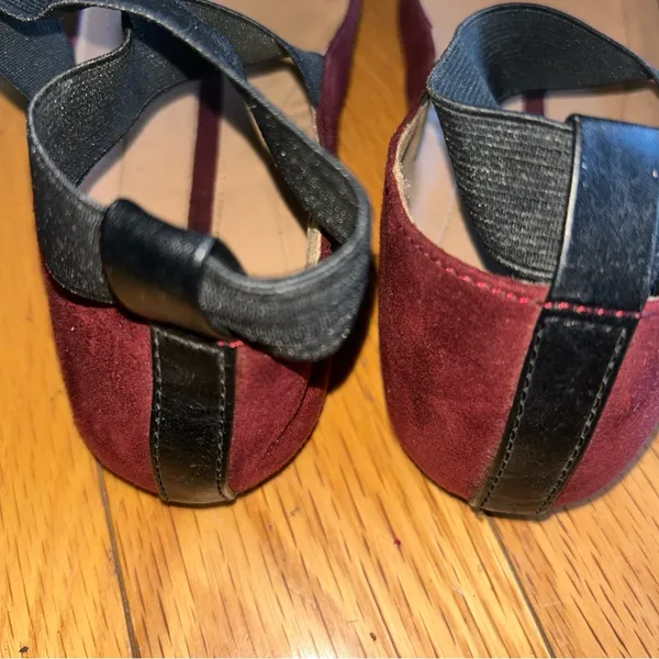 New directions burgundy flats with Black Straps burgundy size 8 - Image 5