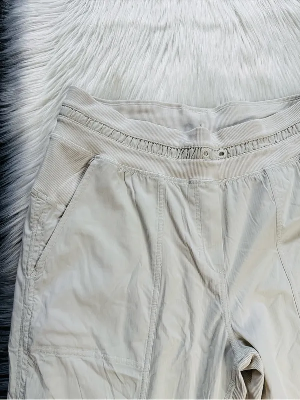 Lululemon Cream Dance Studio Mid Rise 25” Crop Pants - Image 7