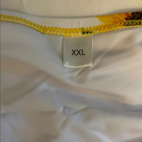 Ruffle Bikini with Sunflower Design Yellow Women 2XL NWOT - Image 5