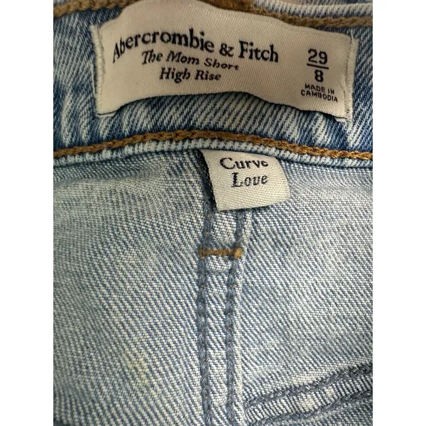 Abercrombie & Fitch Curve Love The Mom Short High Rise Light Distressed 29 / 8 - Image 4