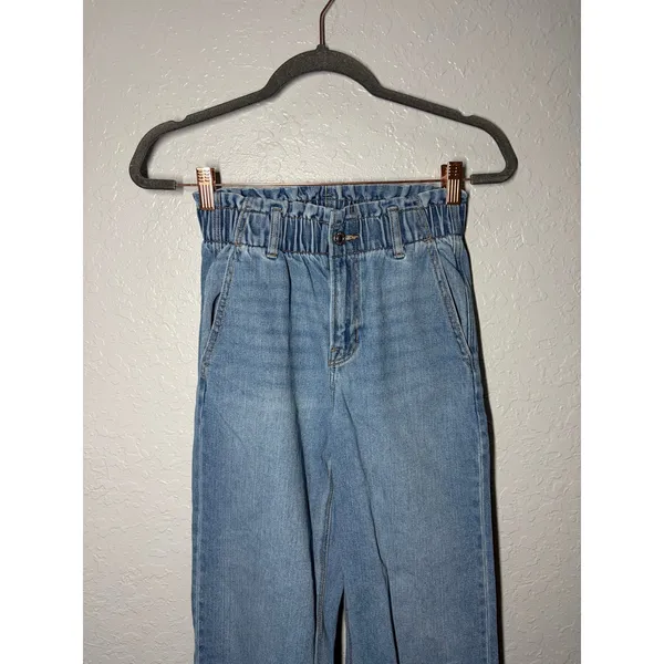 American Eagle Highest Rise Baggy Mom Jeans Light Wash Sz 0 - Image 2
