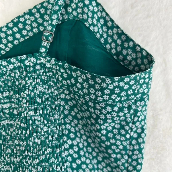 Abercrombie‎ & Fitch Green Floral Smocked Crop Top Womens Small Daisy Cami Tank - Image 4
